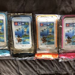 Universal Waterproof Bags For Cell Phone Keep Phone From Getting Wet