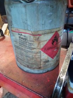 DuPont Acrylic Lacquer thinner.