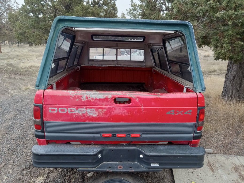 2000 Dodge Cummins Dually Box Trailer
