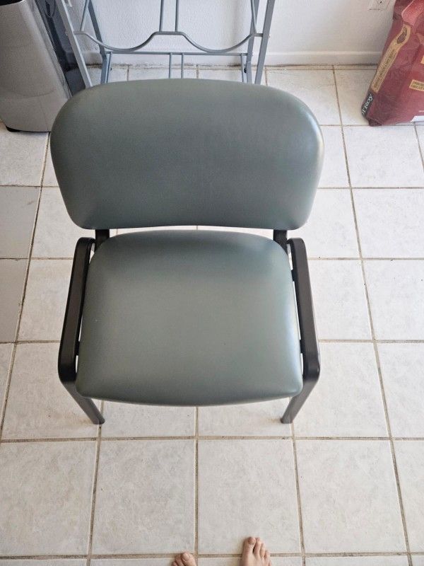 6 Teal Chairs 