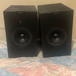 KEF Q1 Meta Bookshelf Speaker