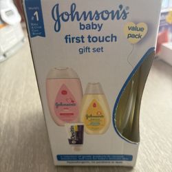 Baby First Touch Gift Set Johnson’s 