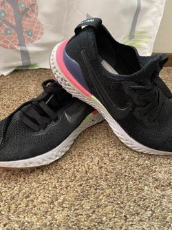 Girls Nike Size 5 $15 