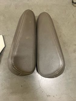 GMs Savana 2500 arm rest