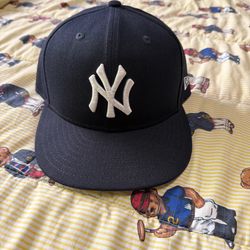 Yankees fitted hat