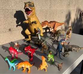 collection of plastic dinosaur  19 pcs