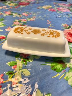 Vintage Pyrex Butter Dish - Butterfly Gold