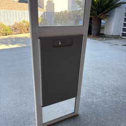 Dog Door (Tall/Large)