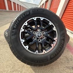 18s Toyota Tundra Sequoia black machined oem Wheels And Tires Rims Rines