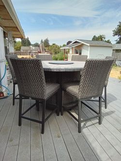 Agio Anderson 7- piece Fire Pit Outdoor Patio Dining Set