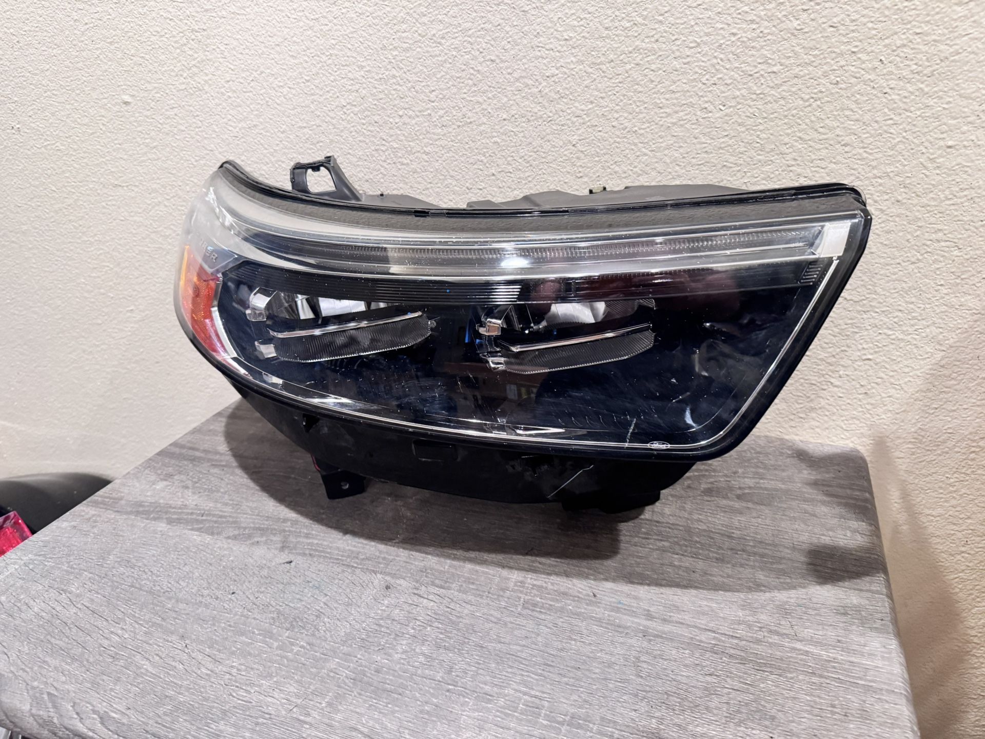 2020 To 2024 FORD EXPLORER RH HEADLIGHT FULL LED