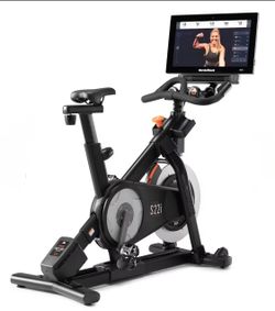 NordicTrack Commercial S22i Studio Cycle | 22” Touchscreen | Excellent Condition