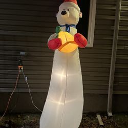9’ Christmas Inflatables