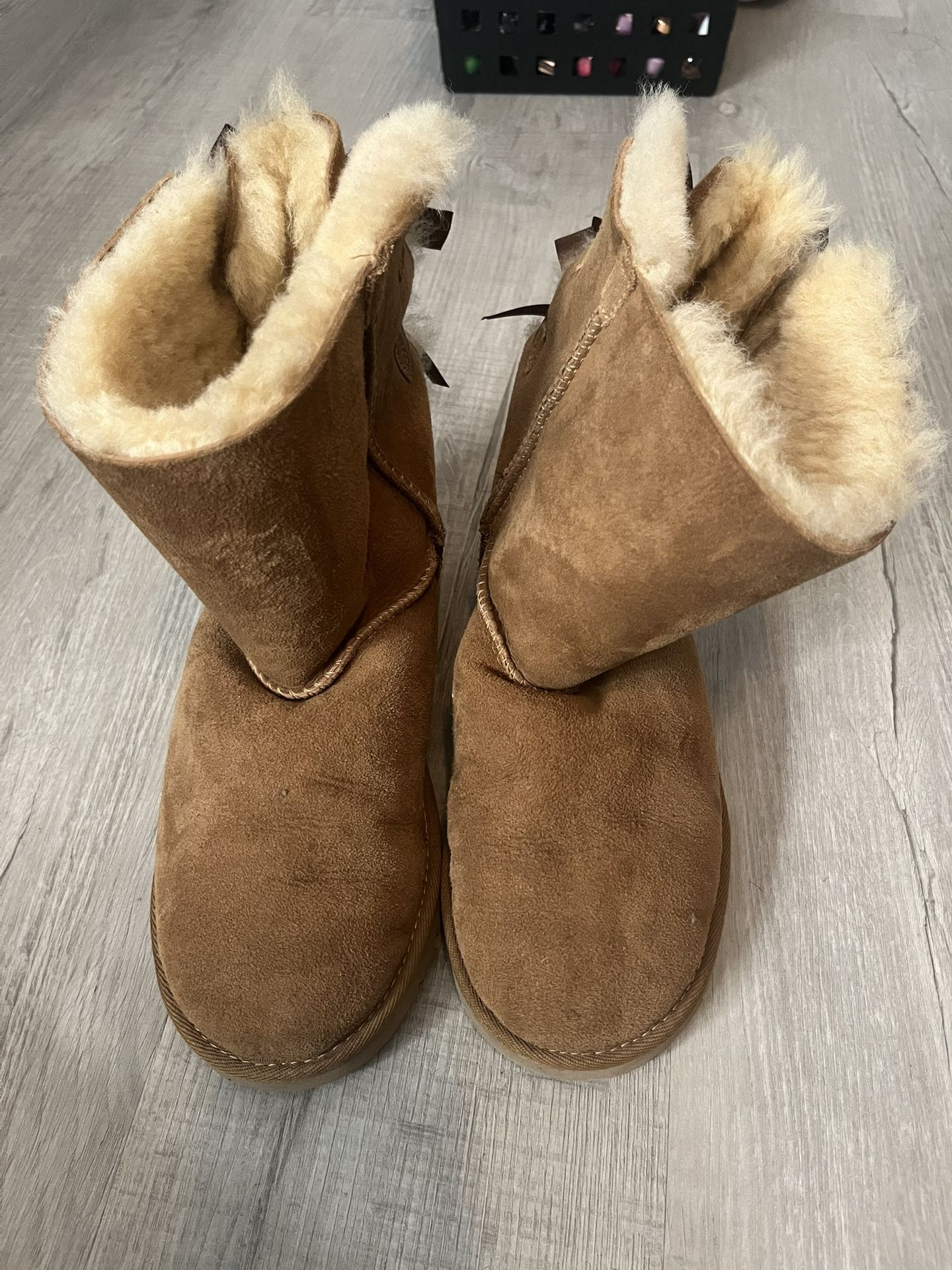 Women Uggs Size 8