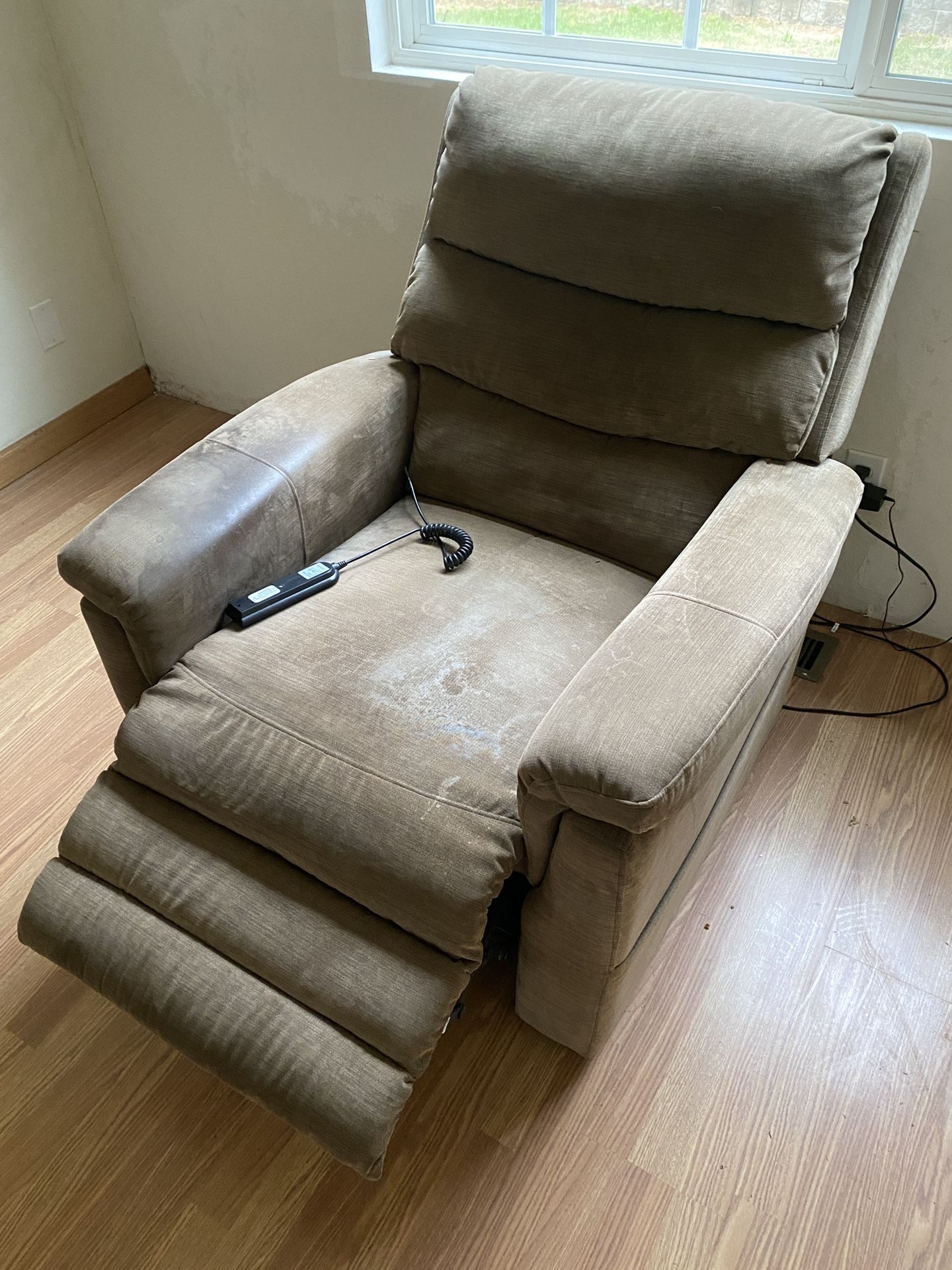 Used Reclyner