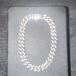 Brass over silver plated Moissanite 8mm Cuban link bracelet this piece Is moissanite