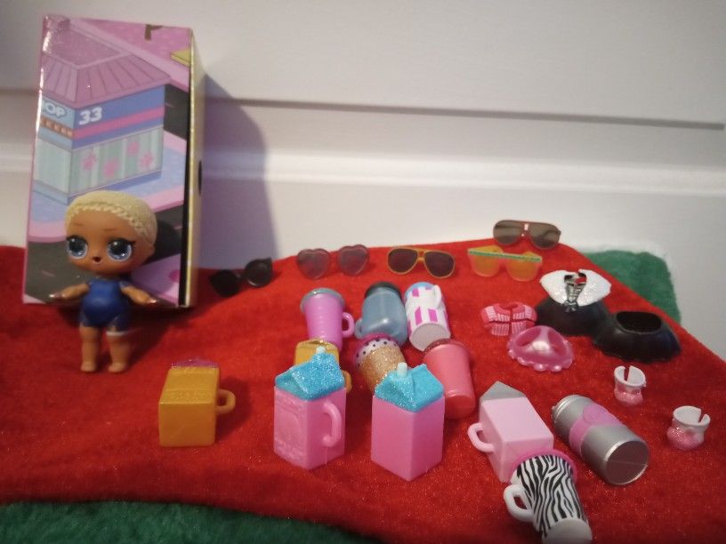 LOL SURPRISE DOLL-GLITTER SERIES
With Fun Bundled Accessories