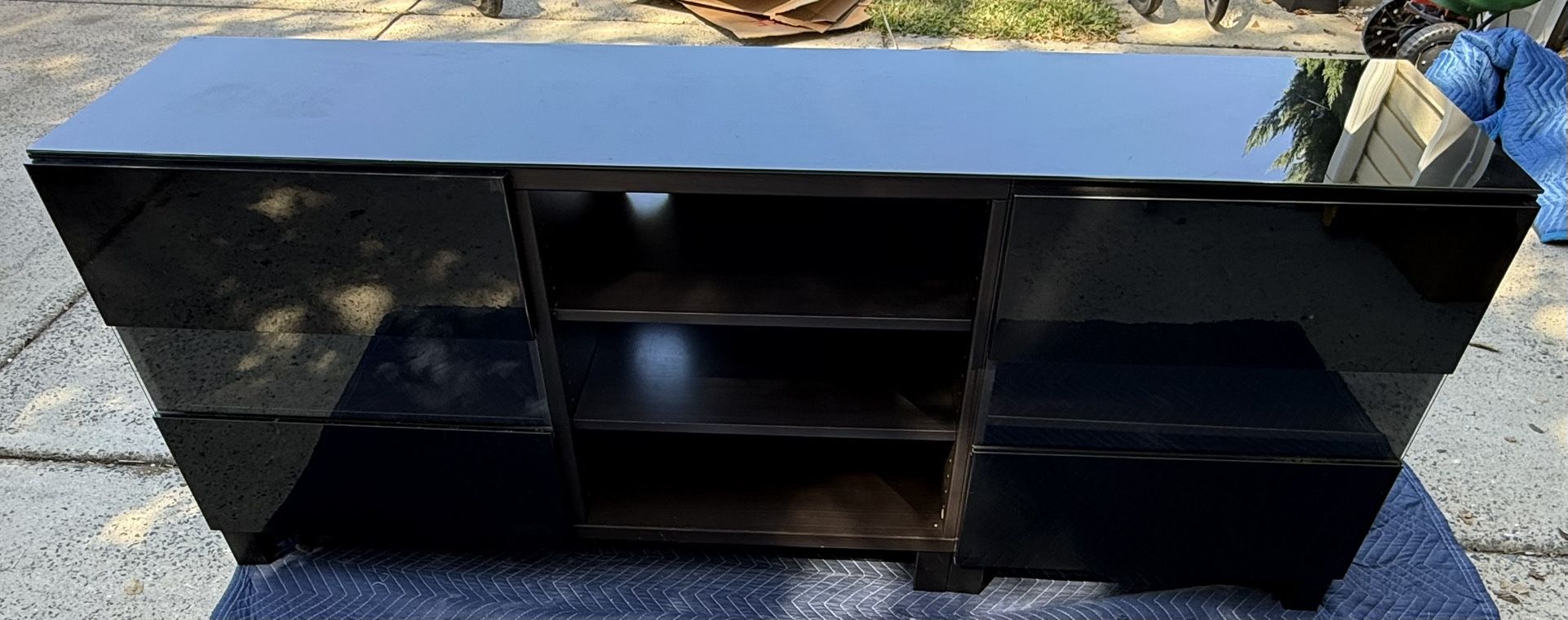 Cabinet/TV Stand