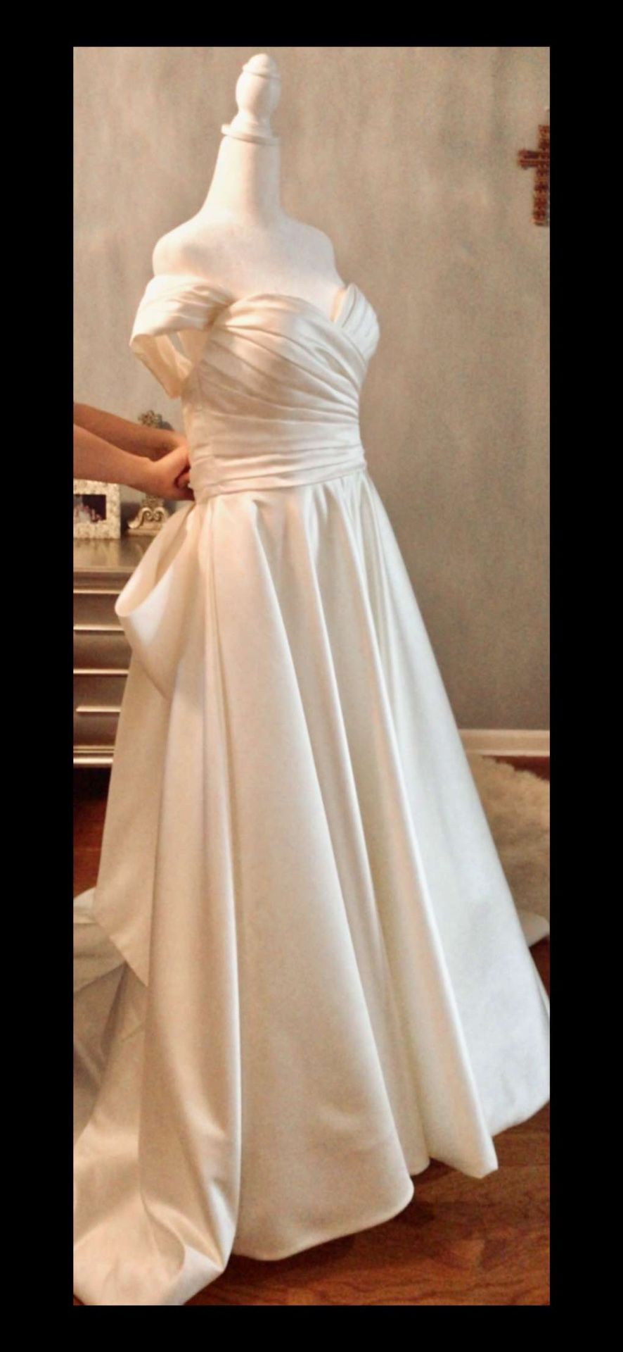 Beautiful Satin Wedding Dress With Veil