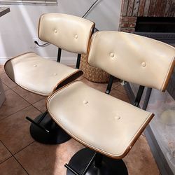 2 stools for sale