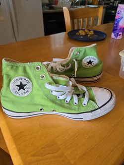 Light Pastel Green Converse Tennis Shoes