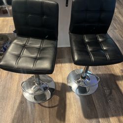 2 Chairs Black Chairs 