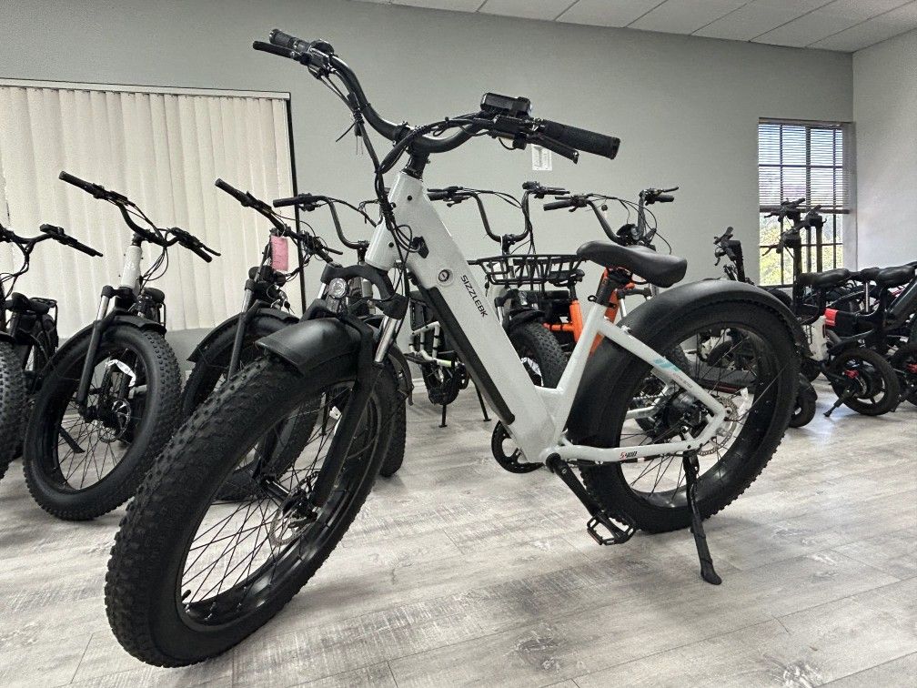 SIZZLEBK S400 26'' Step Over Fat Tire Ebike