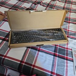 Amazon Basic keyboard 