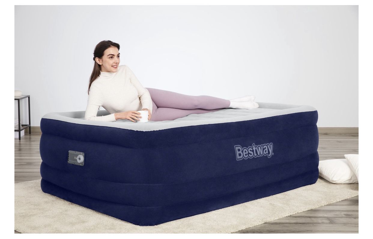 Bestway Tritech 24 “ Air Mattress Antimicrobial Coating With Built-In AC Pump, Full