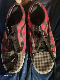 Vans Low-Top Plaid Sneakers