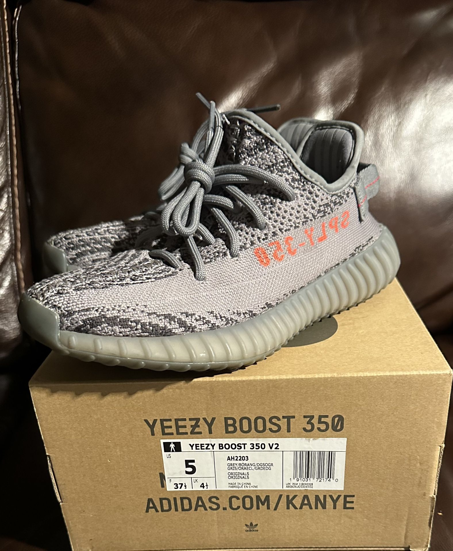 Yeezy Boost 350 Beluga 2.0