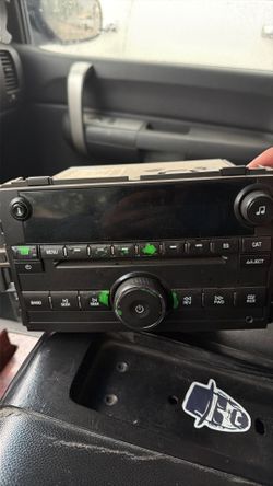 2008 -2013 Chevy Silverado stock radio everything works I upgraded 40$ obo