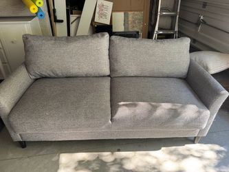 🛋️ couch for Sale