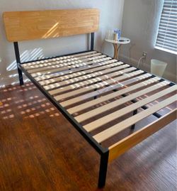 Zinus Tuscan Metal and Wood Platform Bed Frame (no mattress) Full Size