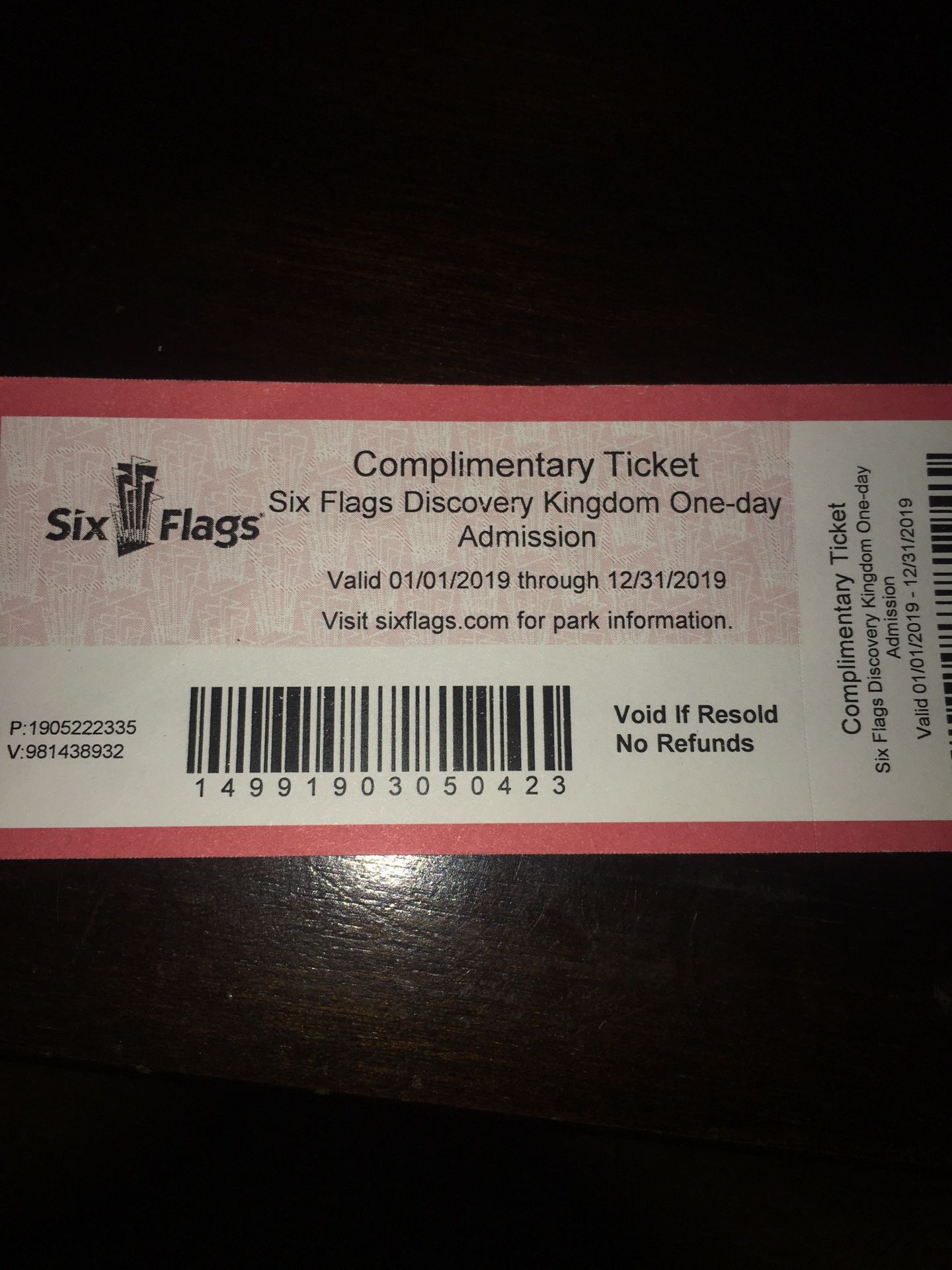 1 day pass Six Flags