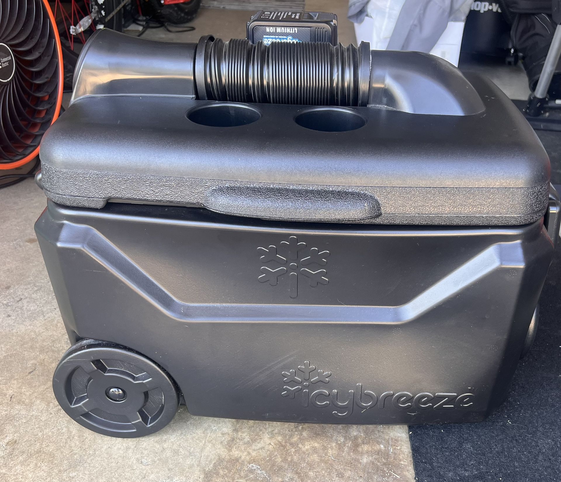 ICYBREEZE cooler A/C ice chest