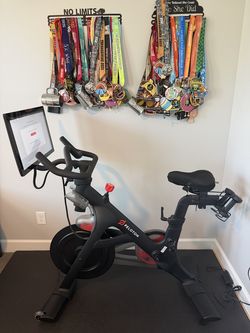 Peloton Bike - Excellent Condition - Includes All Accessories
