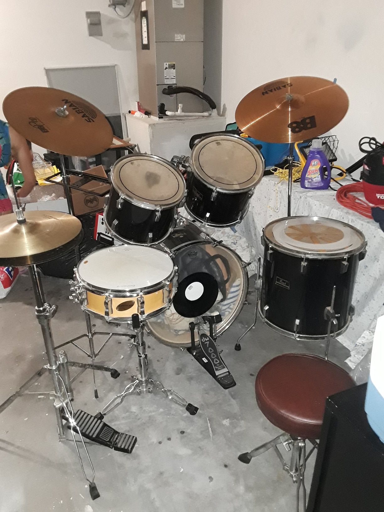 5 piece Pearl drum set