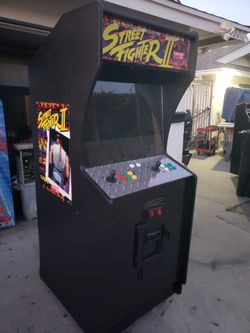 Arcade Game With 10k Games. 27 Inch Lcd. Free Delivery
