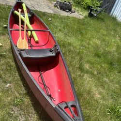 Canoe With Paddle