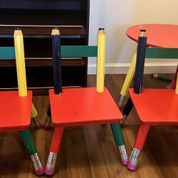Kids Table And Chair Set With Hanging