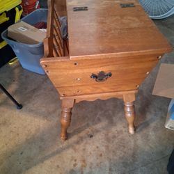 END TABLE VINTAGE 