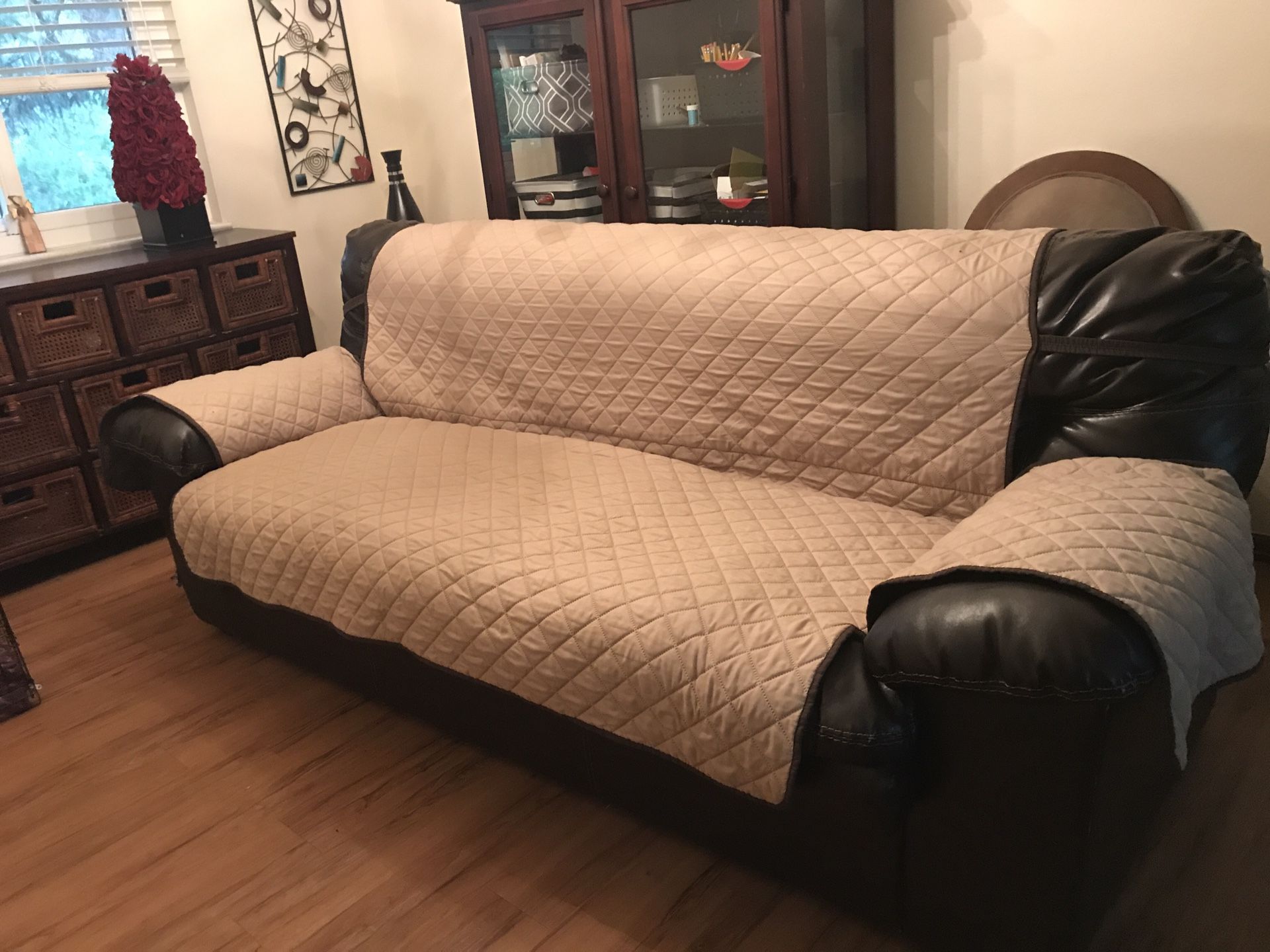 Free couch still available