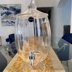 ✨ Elegant Glass Beverage Dispenser with Lid ✨ $35 Only