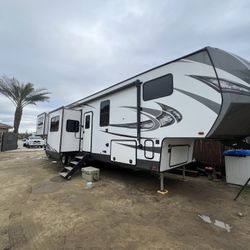 2019 Forest River 372RD