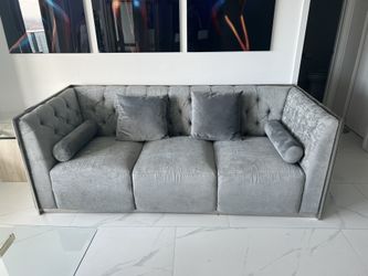 Sofa El Dorado (like new)