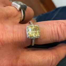 Beautiful Silver Yellowstone, Diamond accent, ring size 7