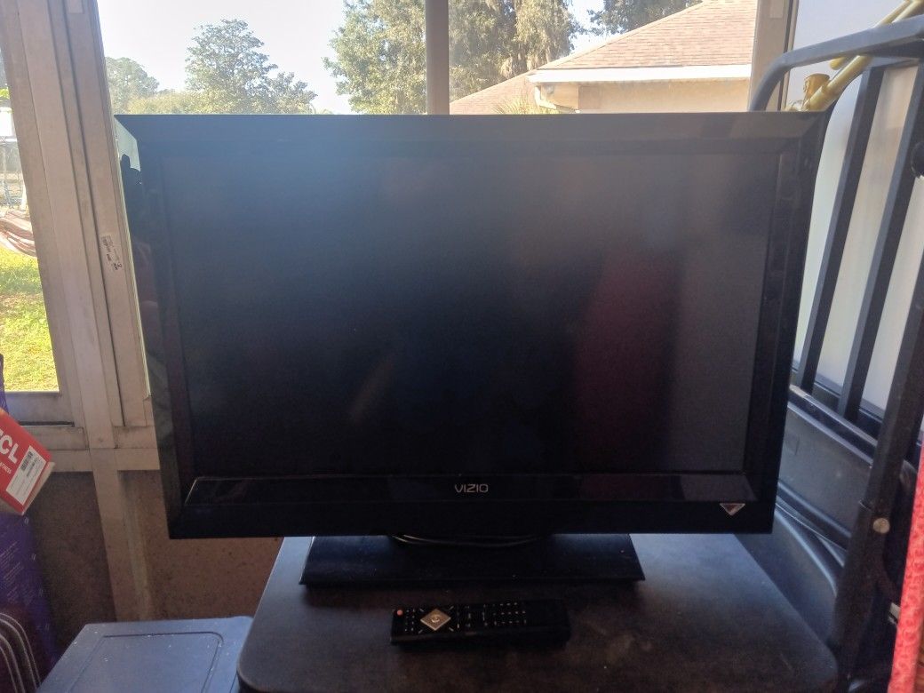 Tv With Remote