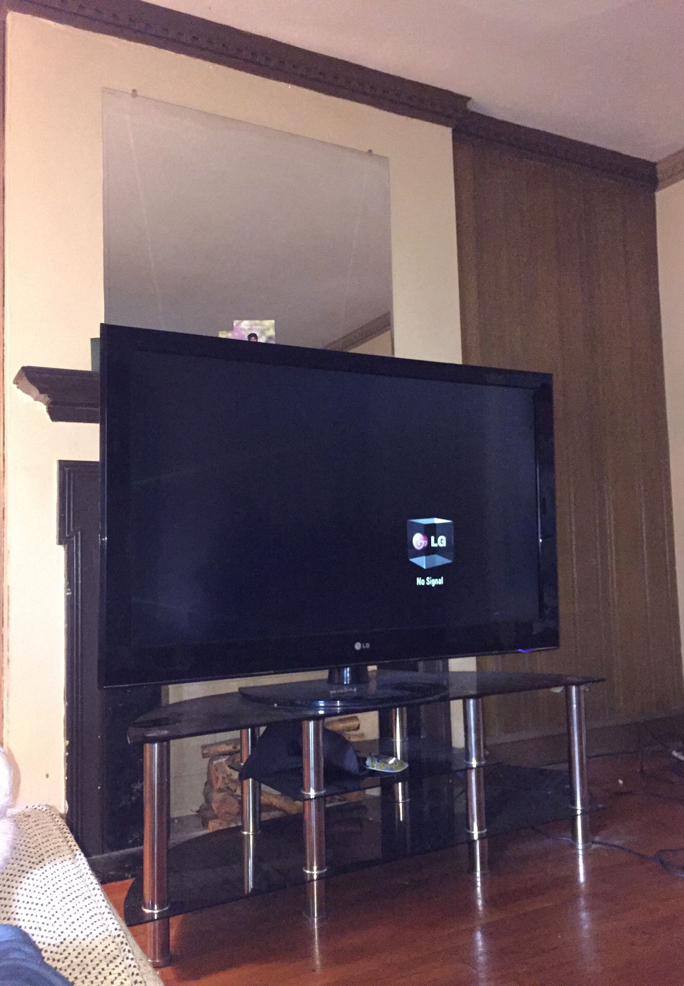 Lg tv 50 good condition plus I also have 55inch tcl roku smart tv
