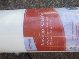 Glass fibre wall covering